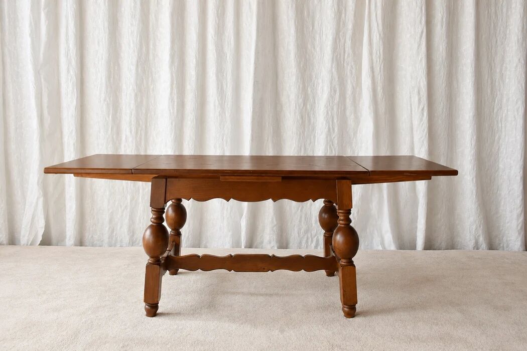 Scandinavian oak draw-leaf refectory-style coffee table, circa 1960s