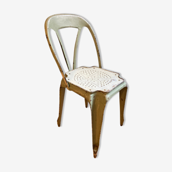 Multipl's chair