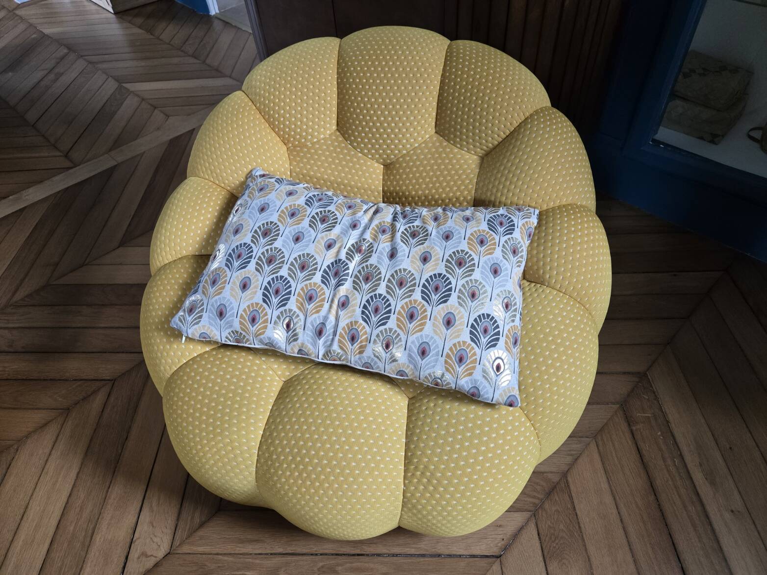 Three-seater Sofa Set and Roche Bobois Bubble Mini Yellow Armchair