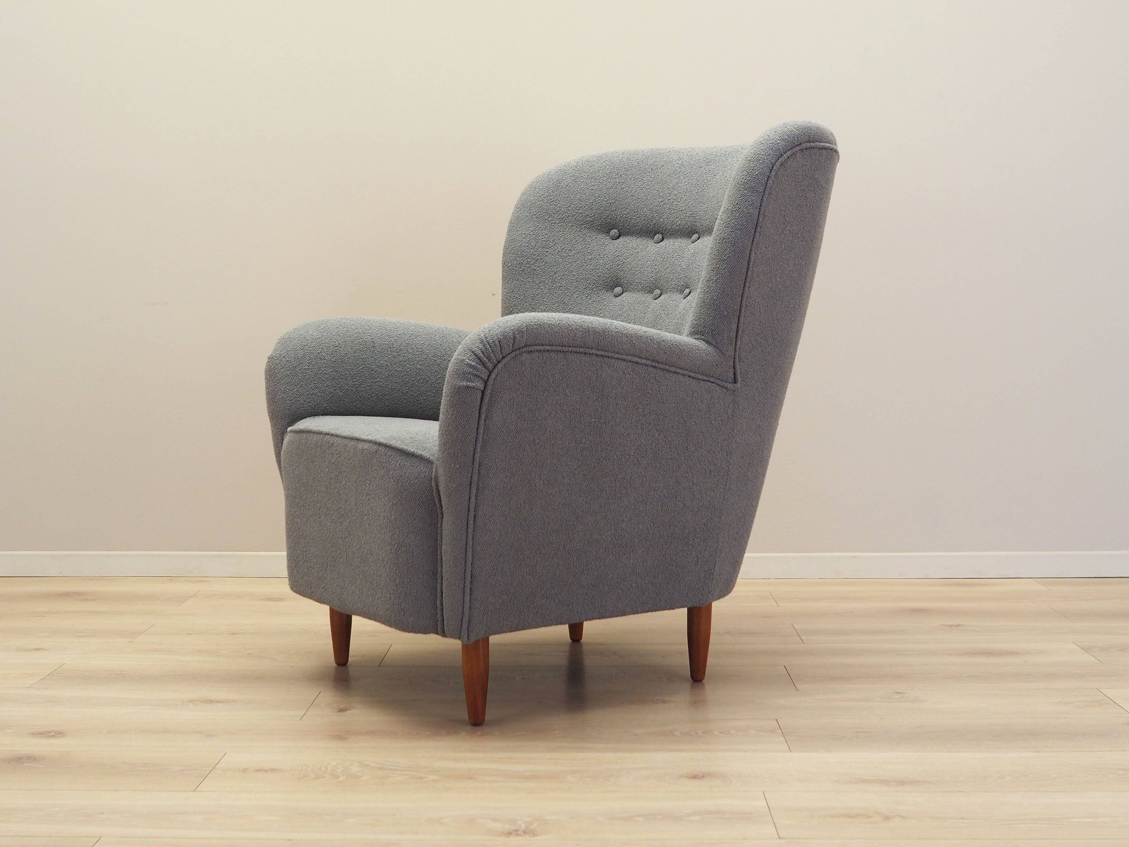 Fauteuil gris, design scandinave, fabrication : Danemark