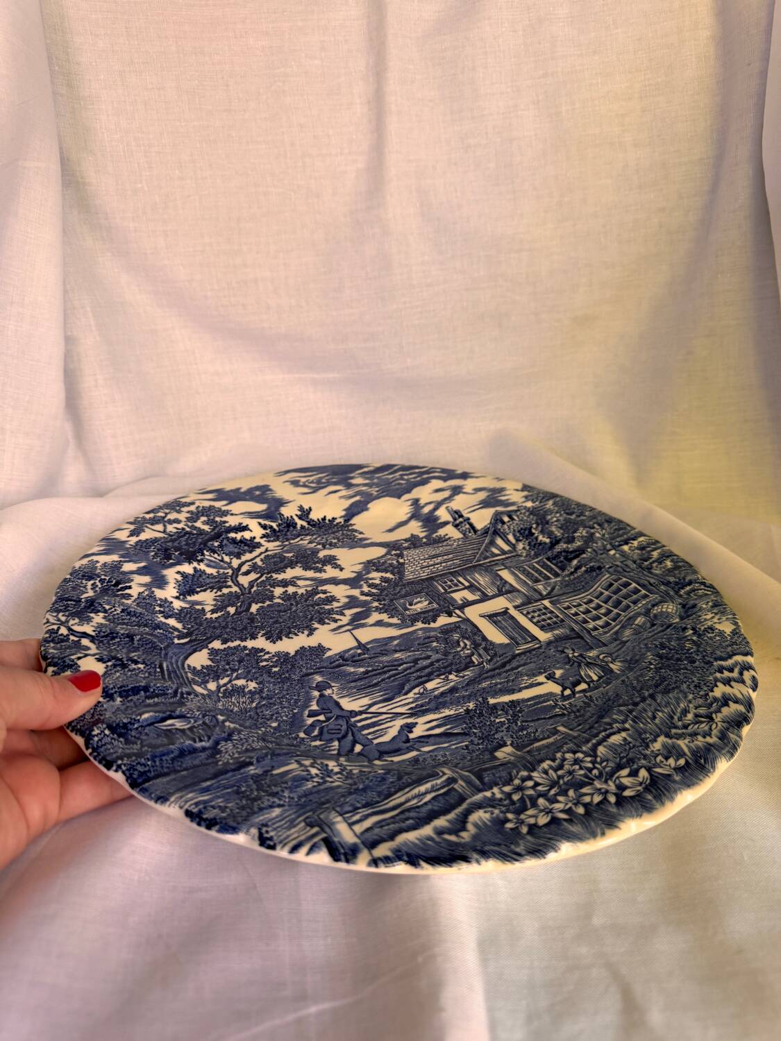 Grand plat de service bleu The Hunter de Myott