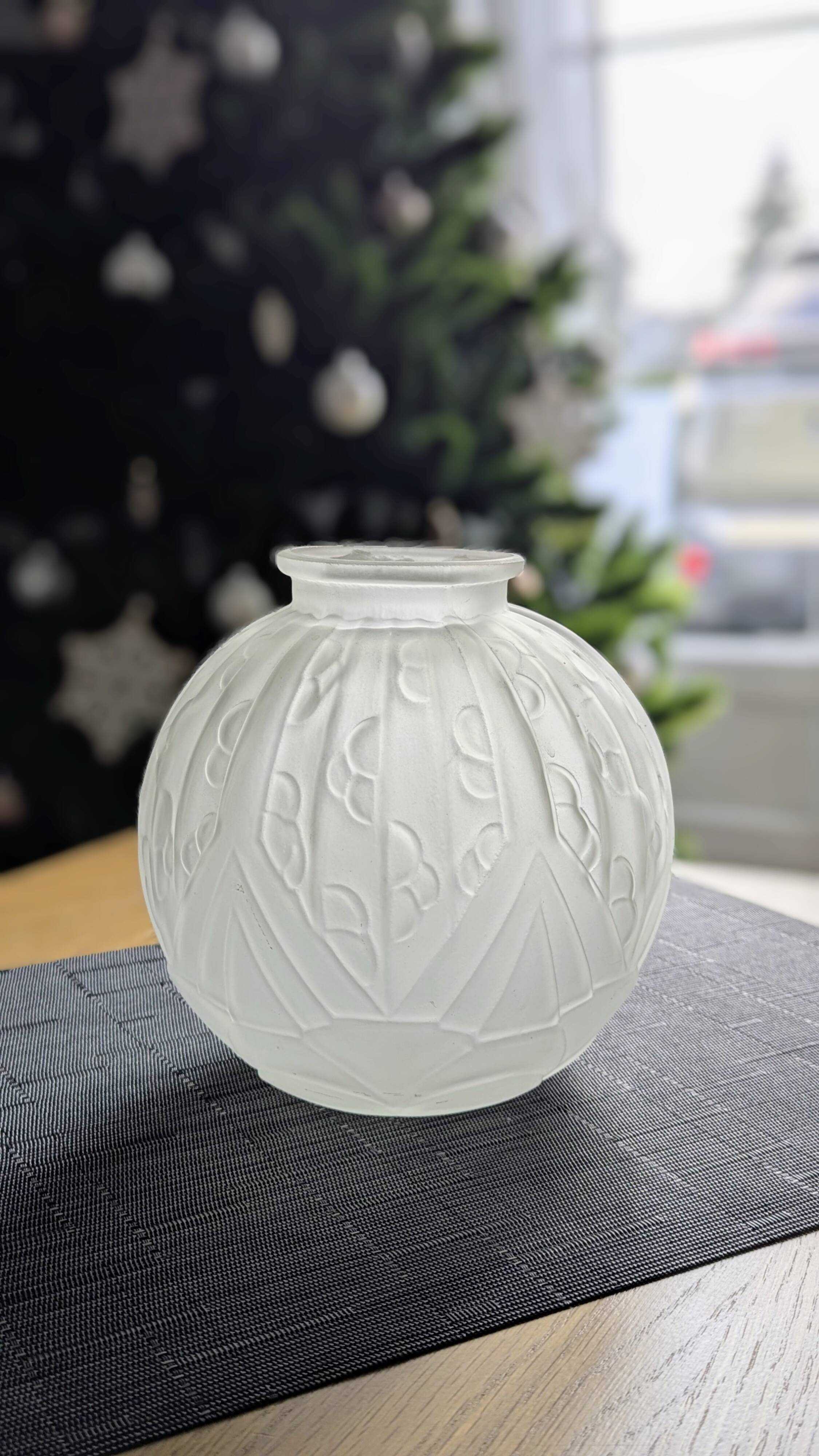 Vase boule art deco (L-0210-1)