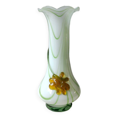 Grand Vase Vénitien en verre d Art soufflé/Murano. Motif floral couleur ambre en relief. Haut 35 cm