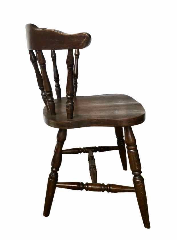 Set de 4 chaises montagnardes en chêne