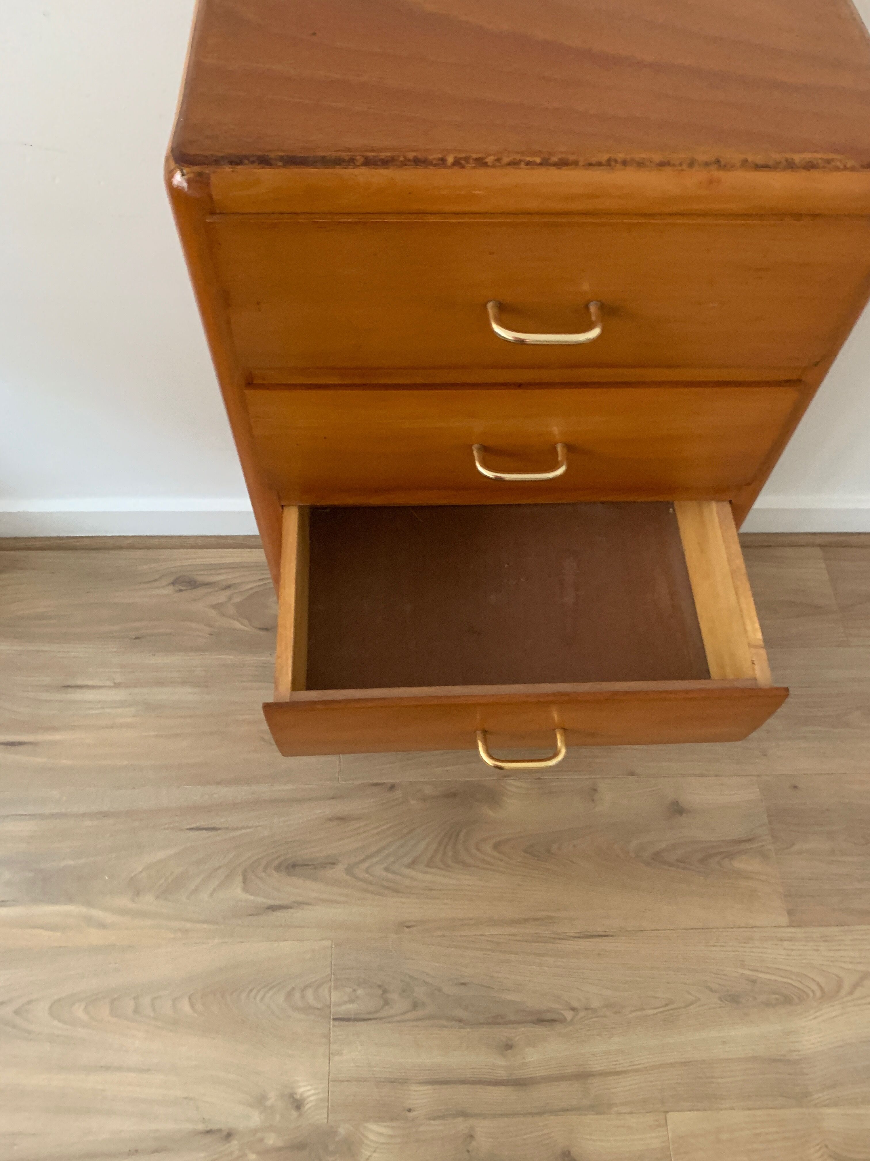 Compass feet dresser, 1968