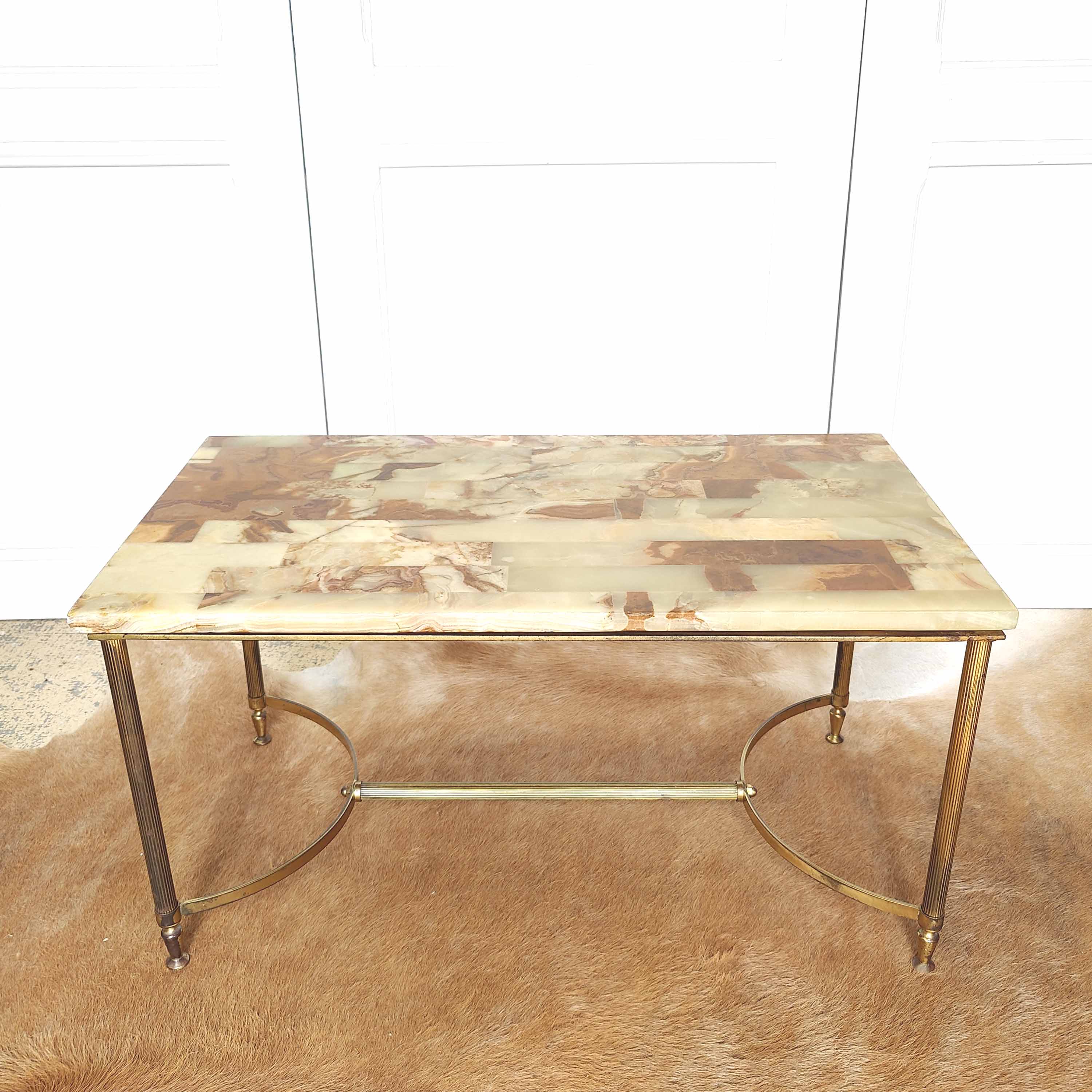 Coffee table marble onyx and gilded metal