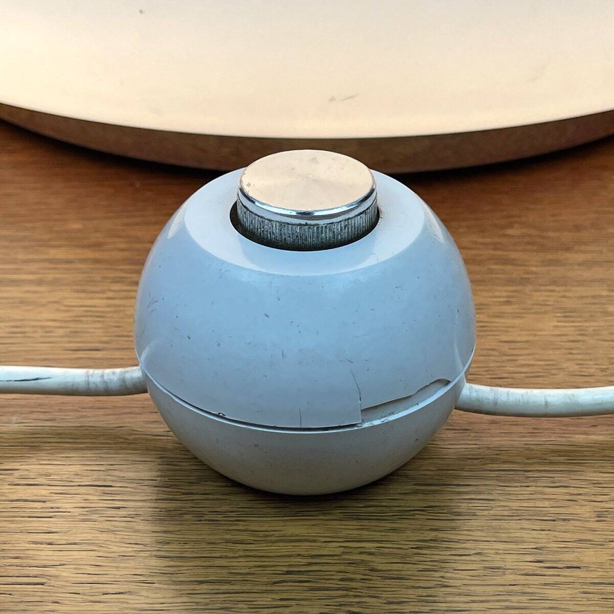 Mid-century floor lamp in white glass, Italy, 1970s.
