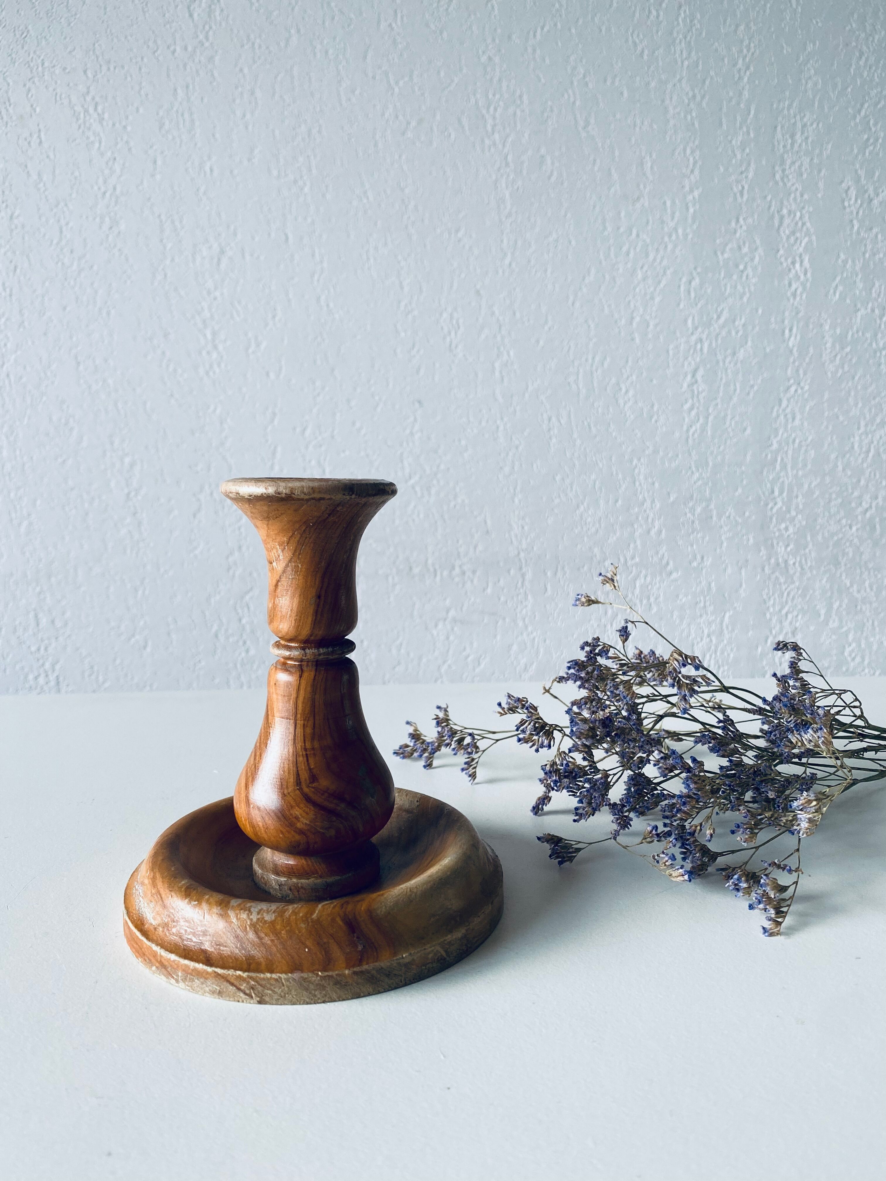 Bougeoir ancien en bois