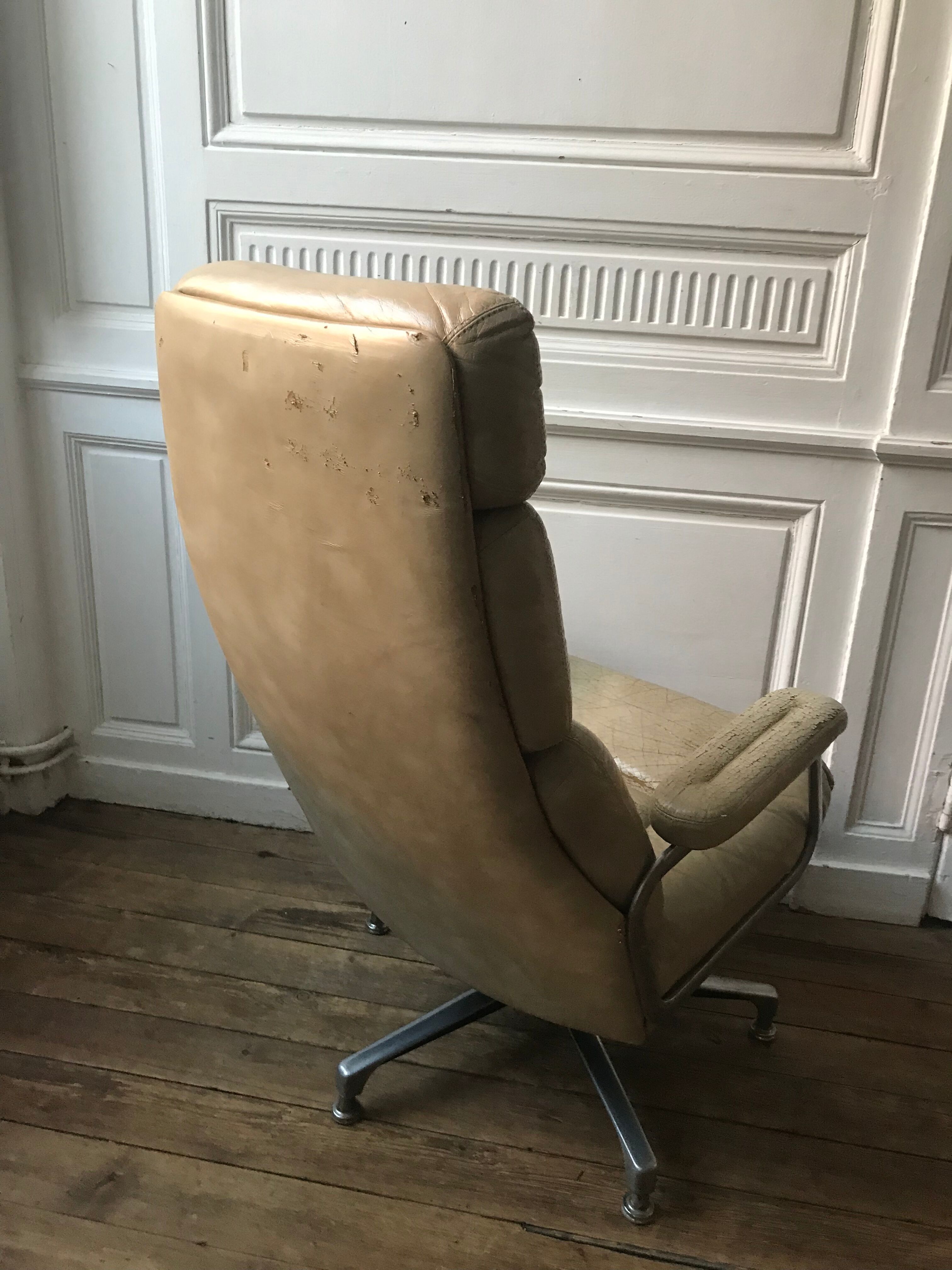 Leather armchair 70's