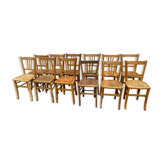 Set de 12 chaises de bistrot