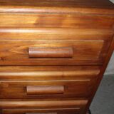 Asymmetric wardrobe