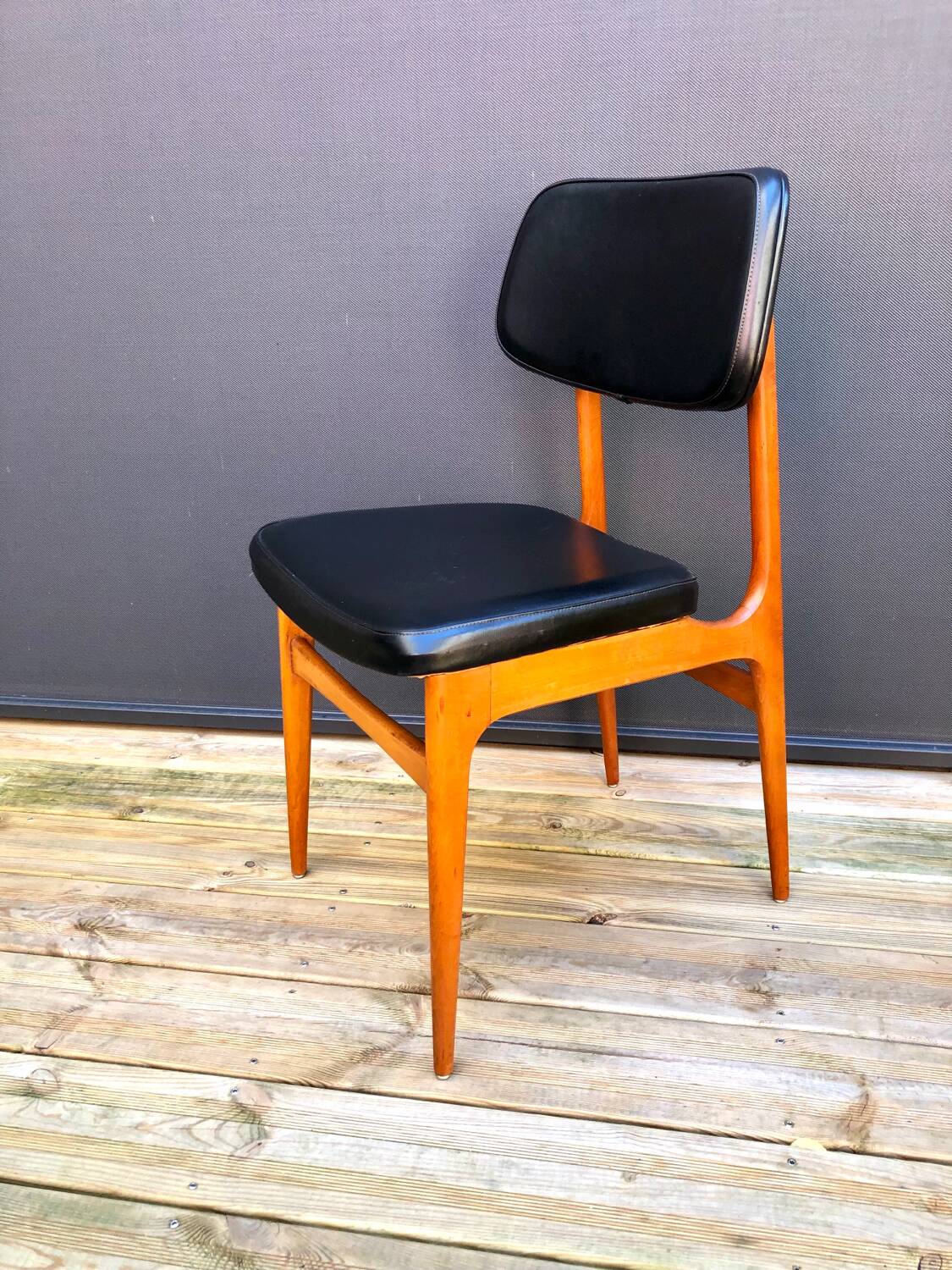 Set of Scandinavian chairs
