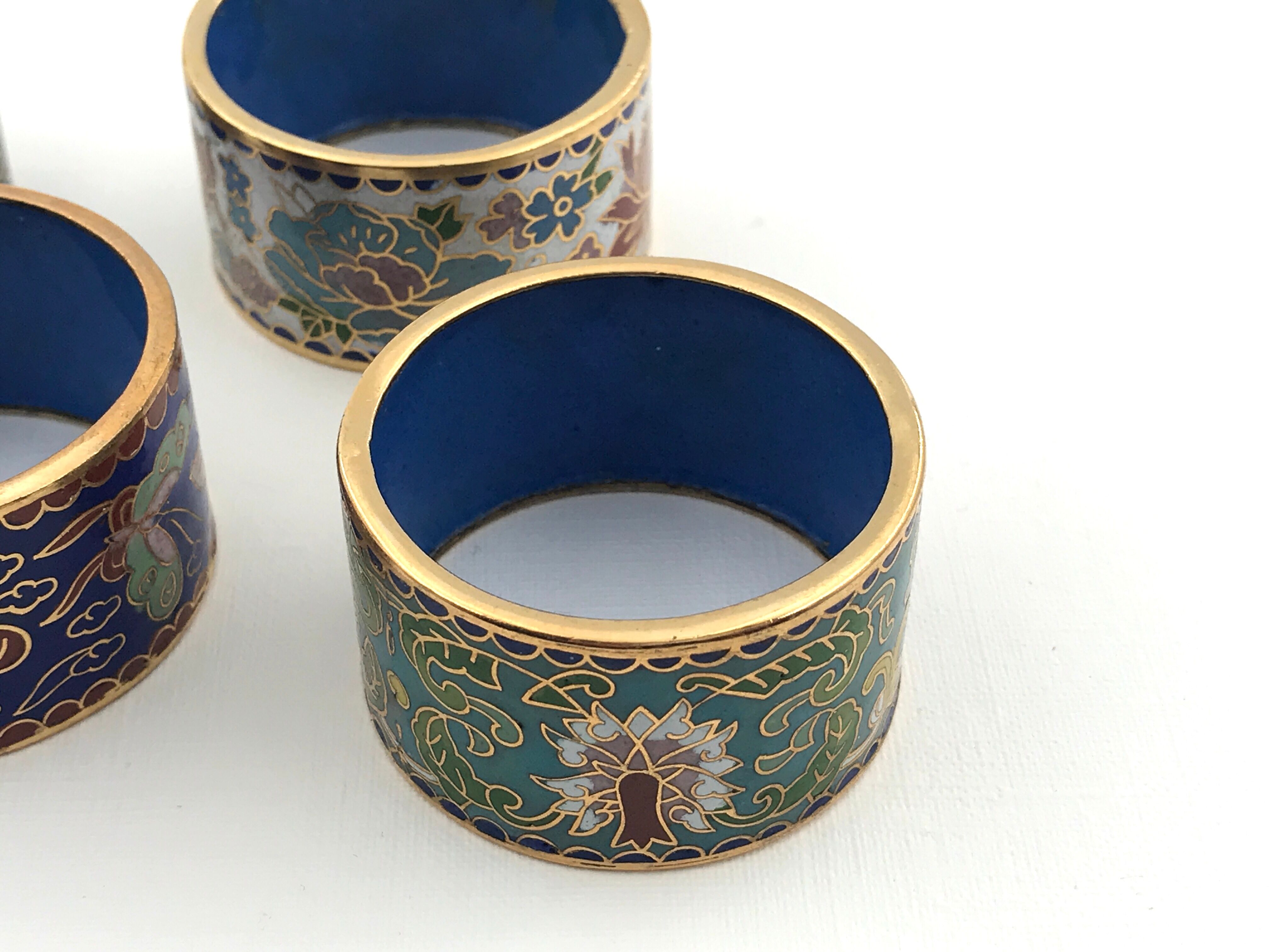 China, 4 rounds of vintage towels in cloisonné enamels/napkin ring cloisonné enamels