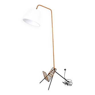 Floor lamp with magazine rack