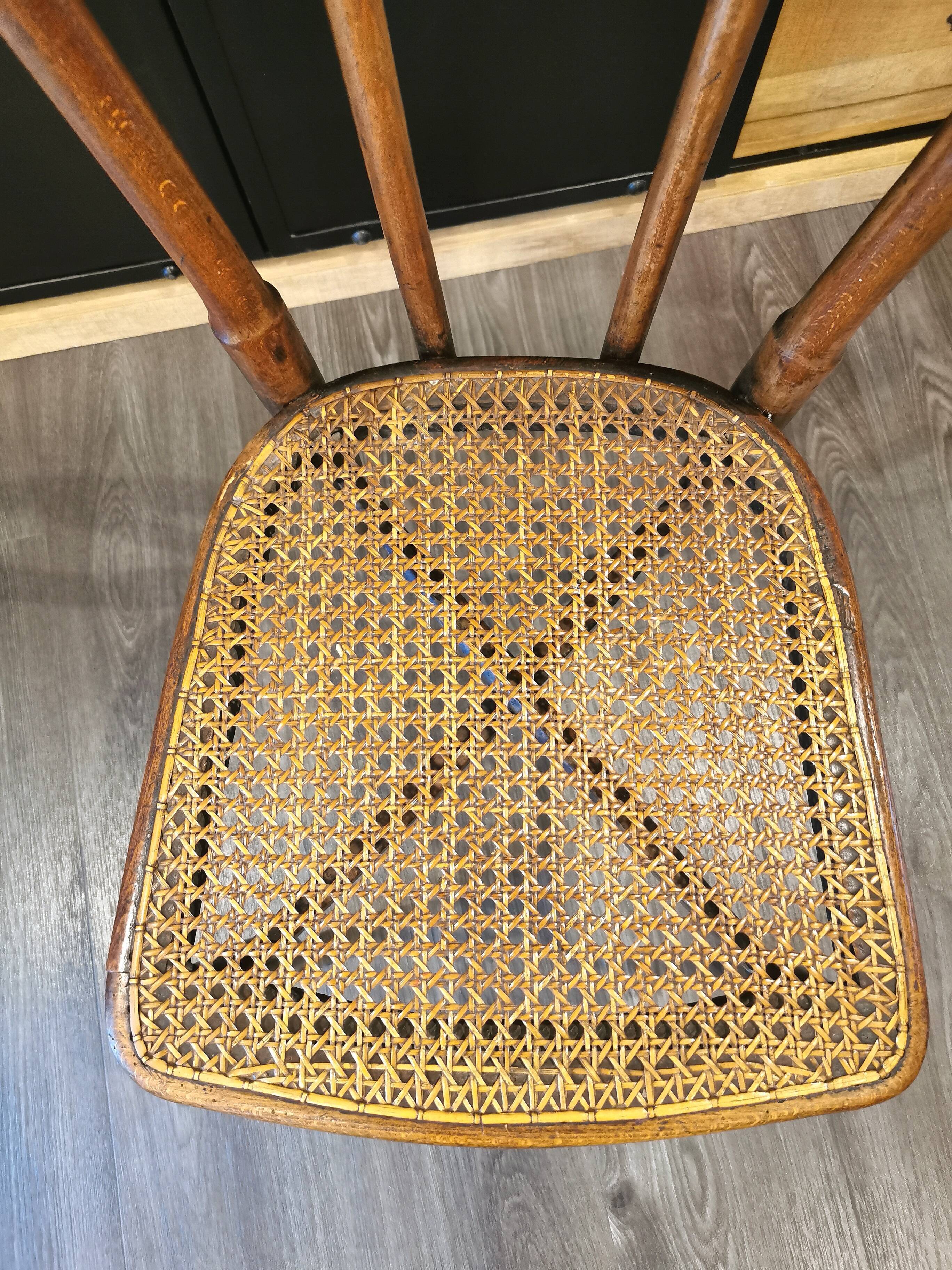 Chaise bistrot cannée E. V