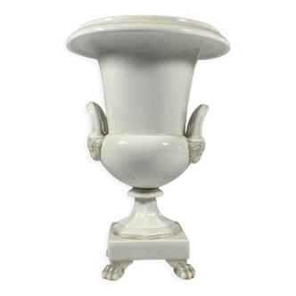 Medici style vase in white Paris porcelain from the late 19th century