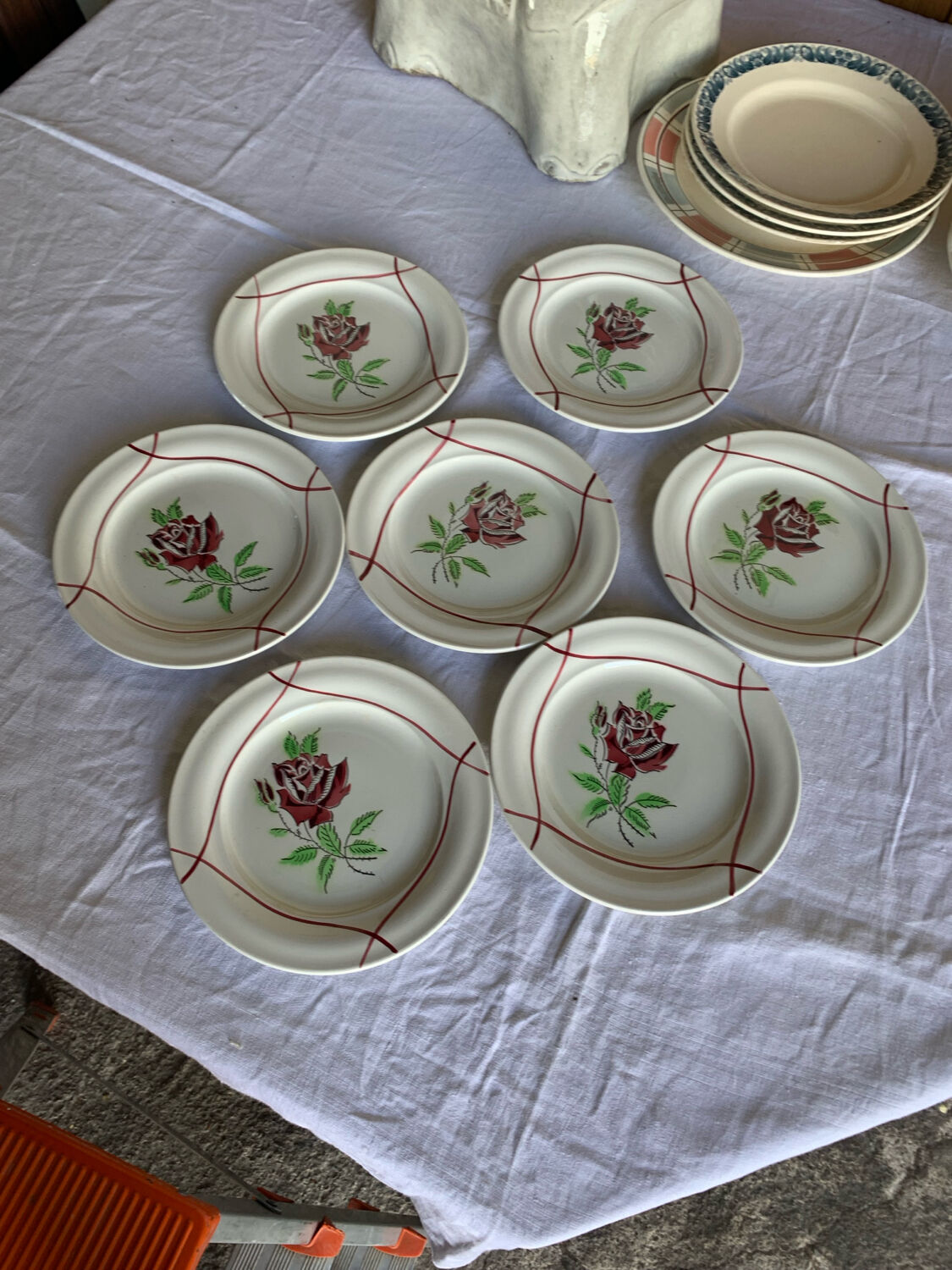8 flat plates for starter-dessert - Saint-Amand - Model Dominique
