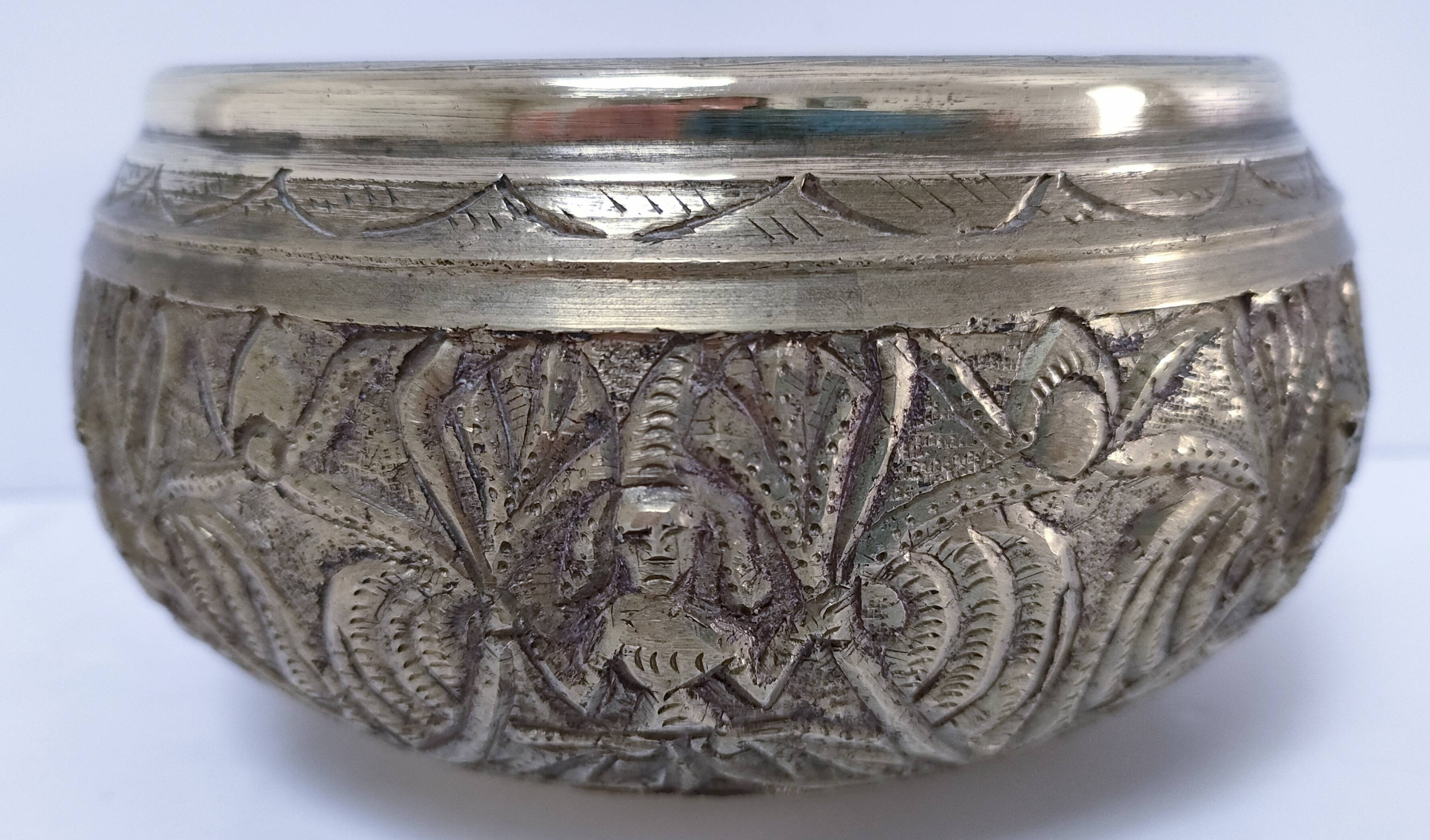 Solid brass elephant pocket emptier from the 80s