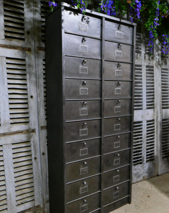 Furniture with 20 strafor industrial lockers