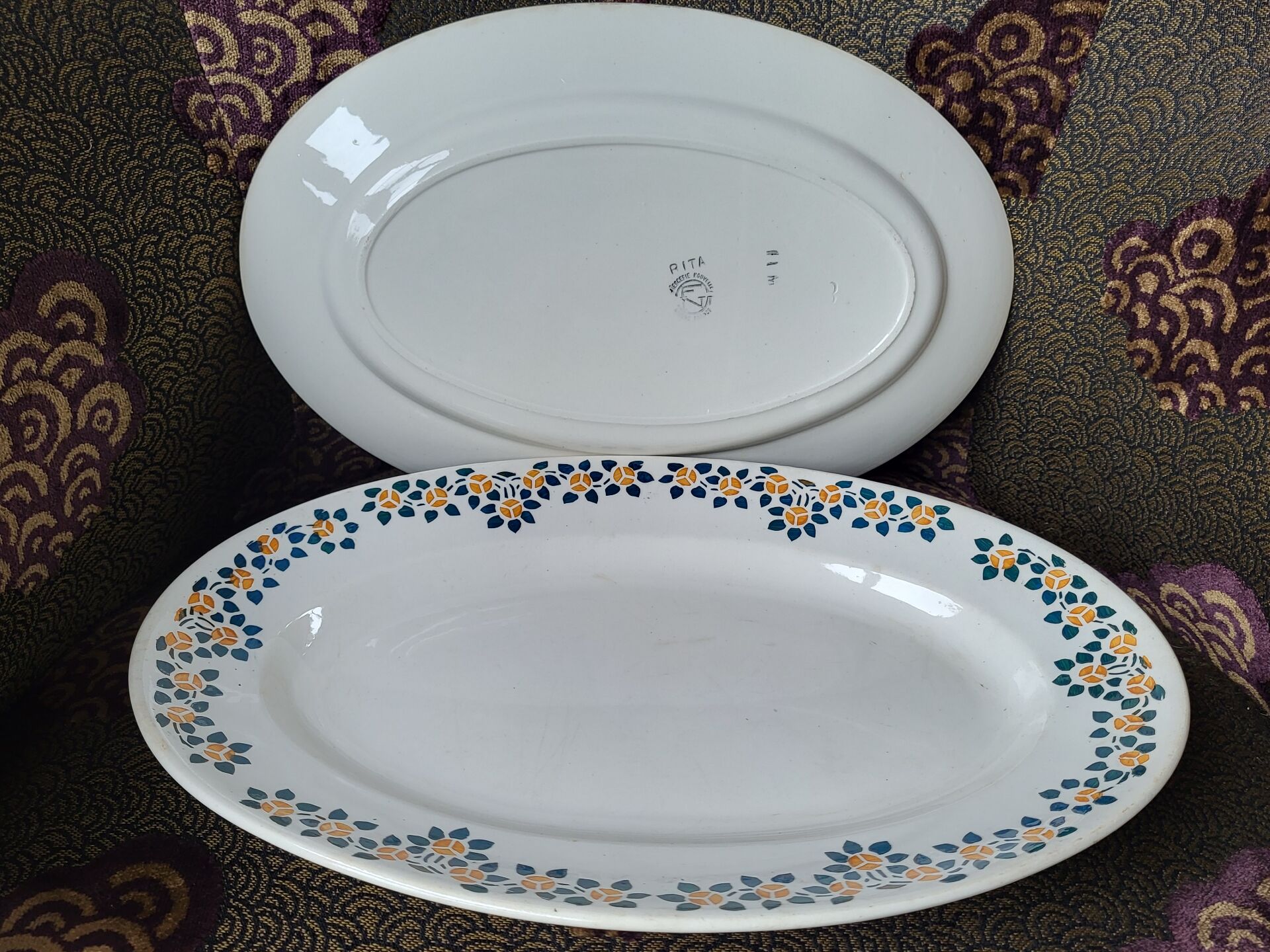 Two serving dishes Rita • Givors • France