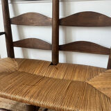Wood and straw banquette
