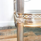 Golden neoclassical dessert