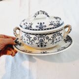 Antique Saucer Boat in Blue and White Porcelain with Floral Decor from France, 19th century