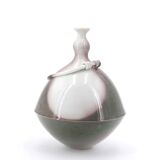 Signed spinning top vase in porcelain, 1970s