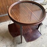Pedestal table