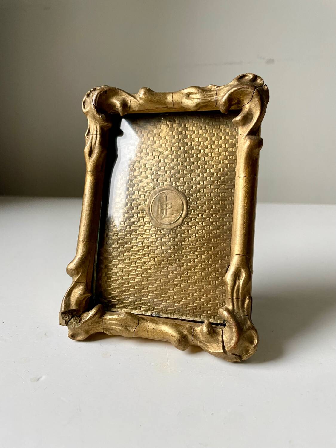 Antique art nouveau gilded wooden frame  11.5 cm x 8.5 cm convex glass