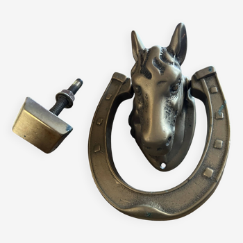 Heurtoir de porte tête de cheval sur fer à cheval