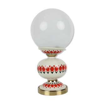 Lampe de table en porcelaine du milieu du siècle, années 1960.