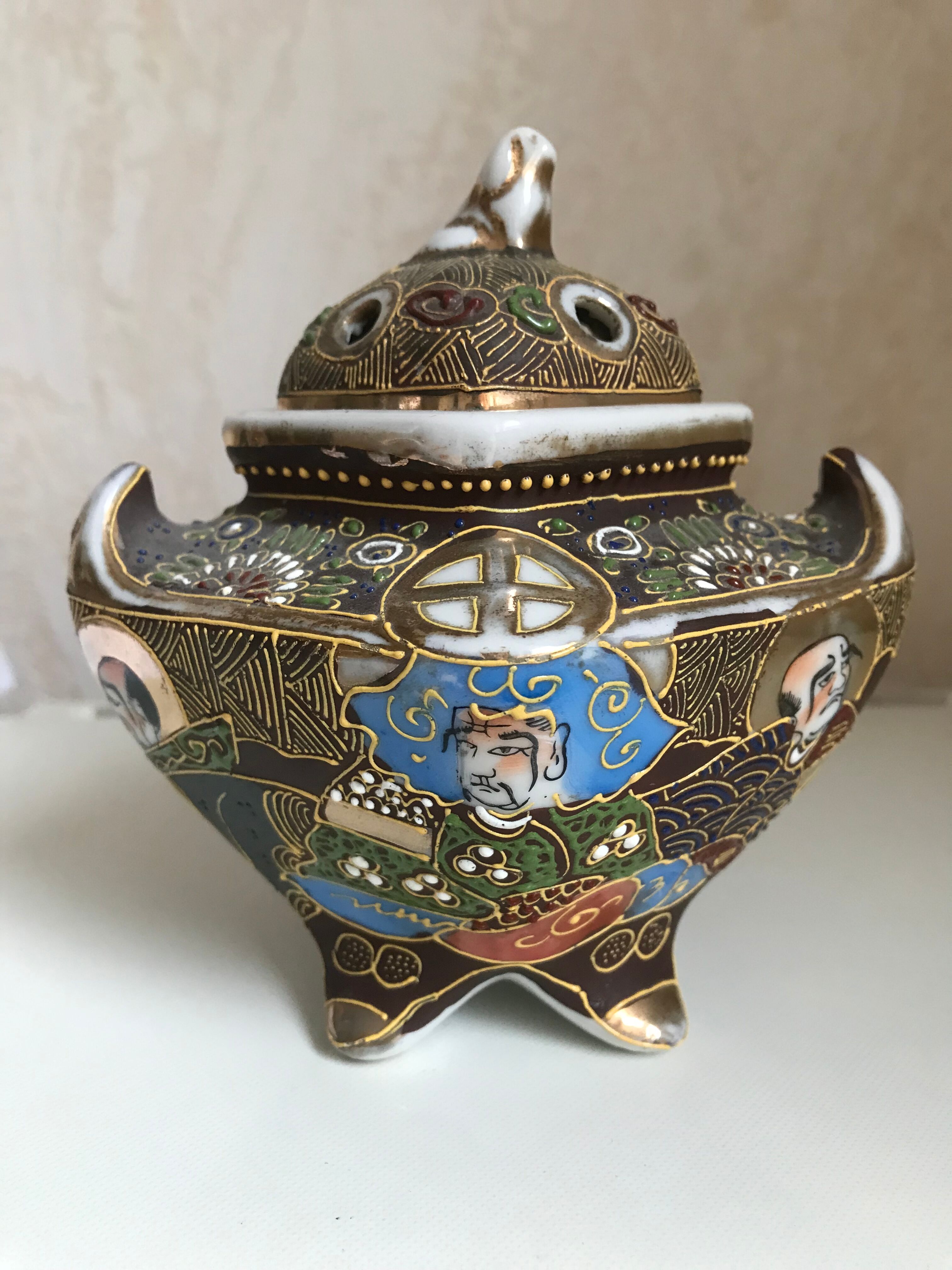 Lot of Japanese vases