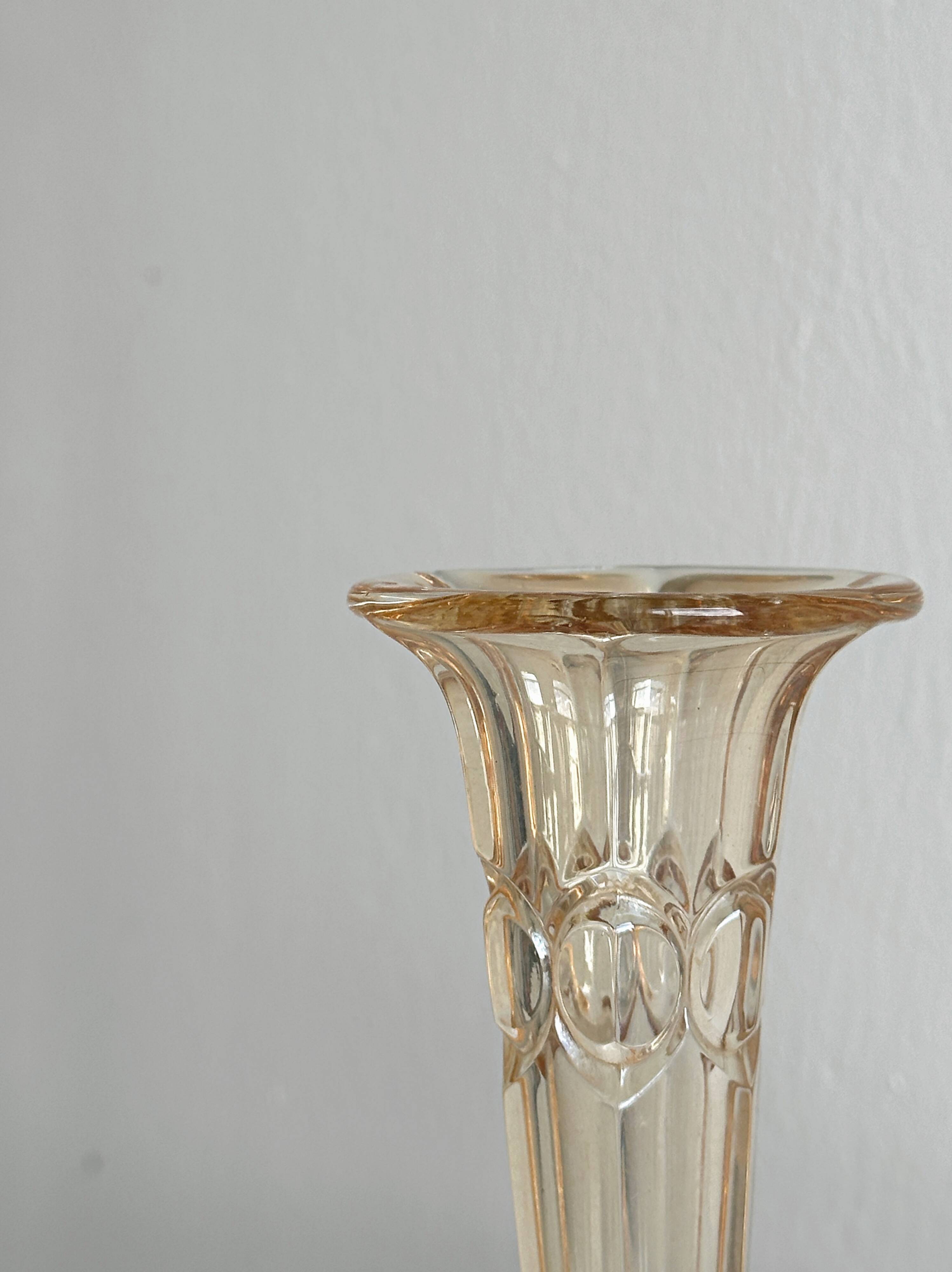 Small Art Deco vase in pale pink glass