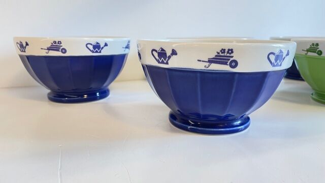 Set of 6 vintage Saturnia Italian porcelain bowls
