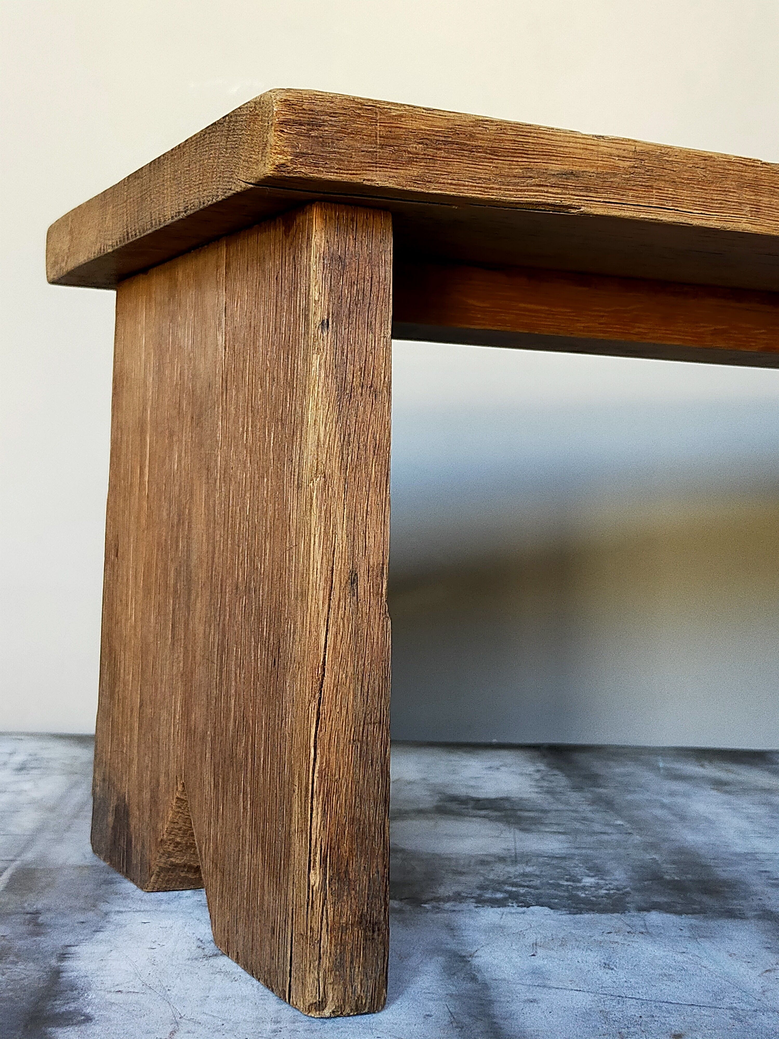 Booster bench Reconstruction in raw solid oak