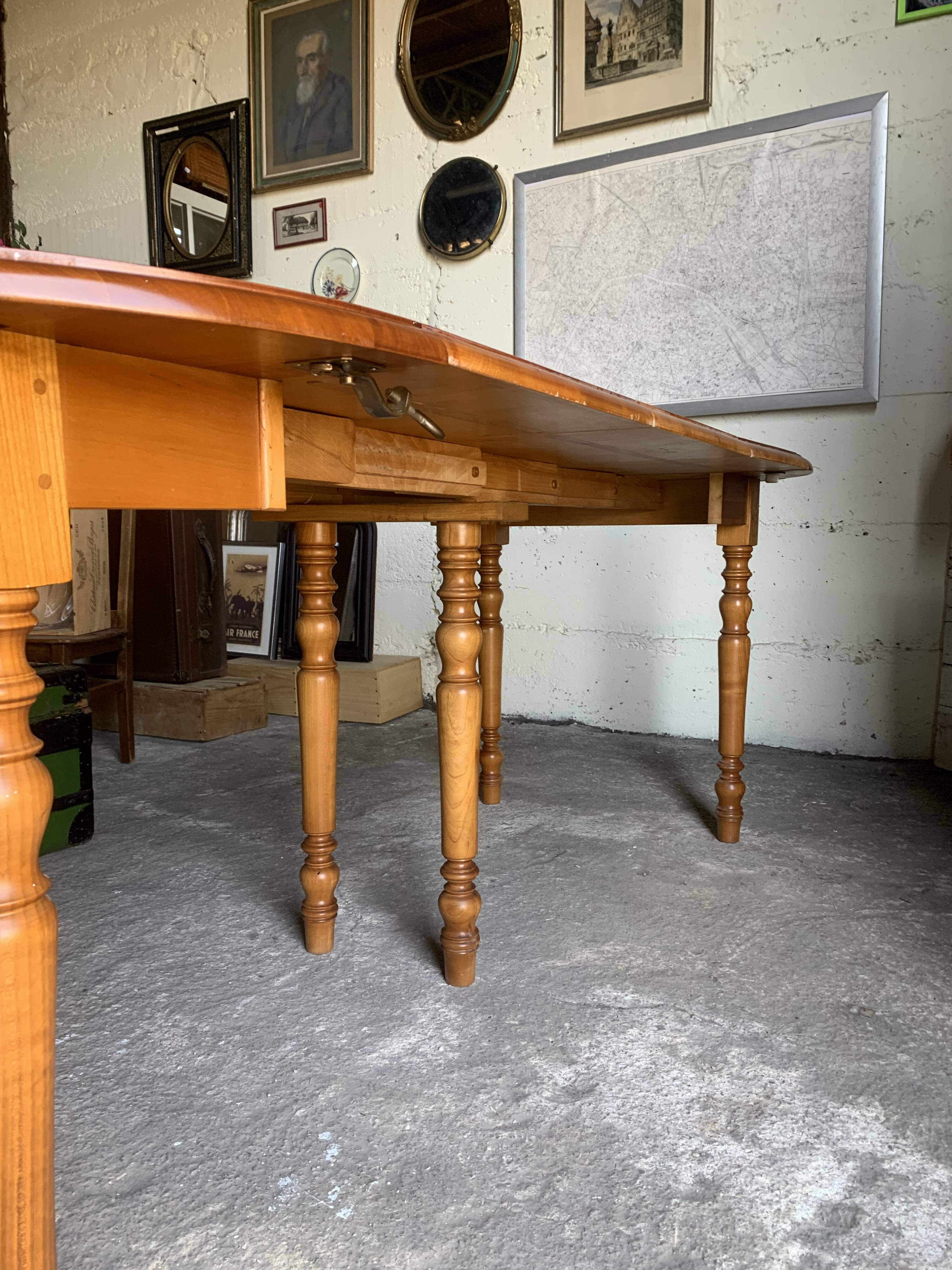Table ronde 2 à 8 repas