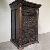 Commode XIXème pin noirci sculpté