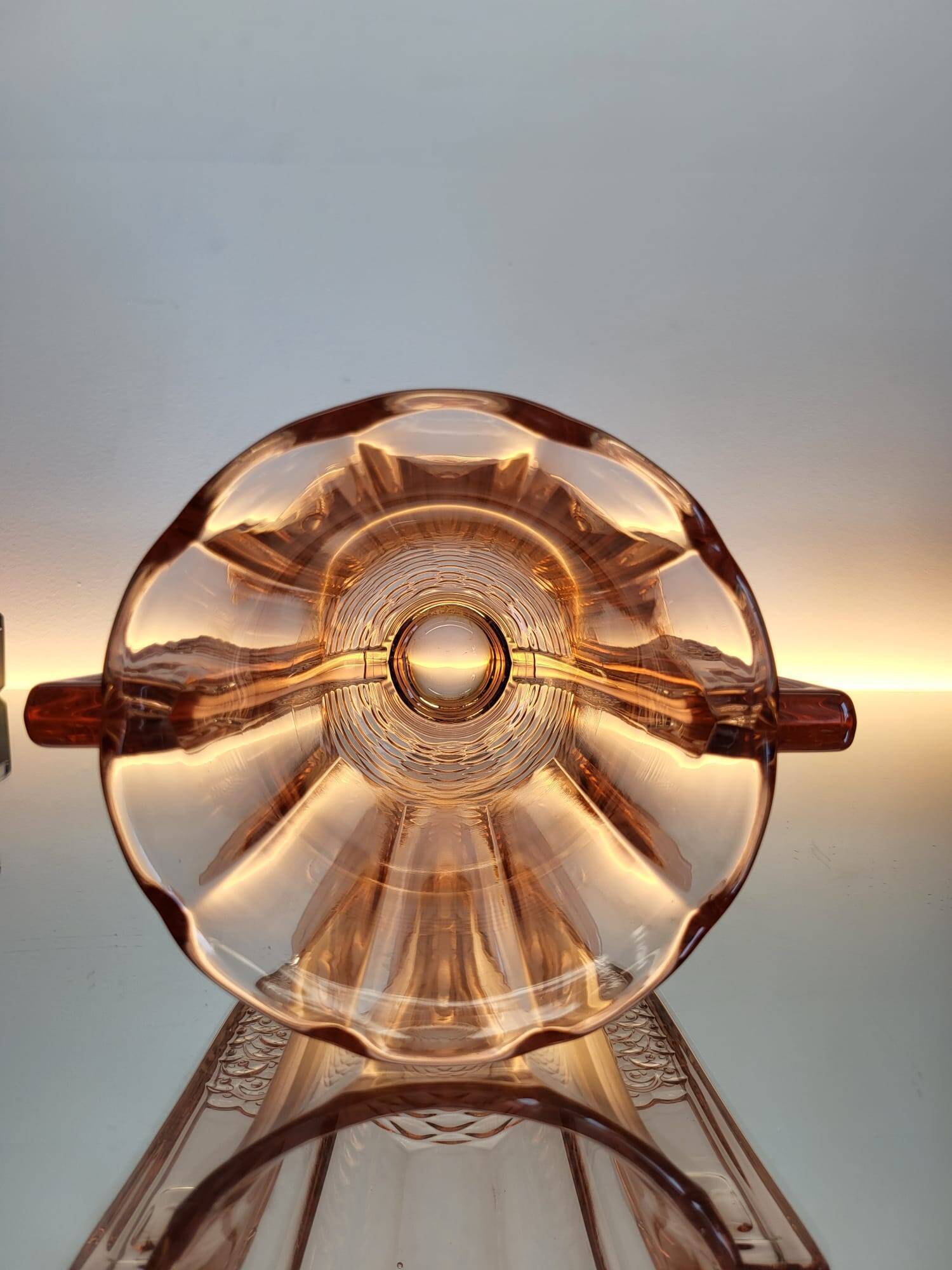 Vase Art déco en cristal Val Saint Lambert rose, série Luxval modèle Romeo, Belgique