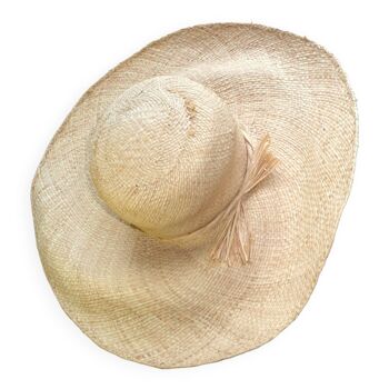 Vintage hat in woven straw hand