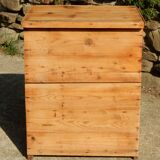 Ancien petit buffet / Meuble de métier de coiffeur en sapin