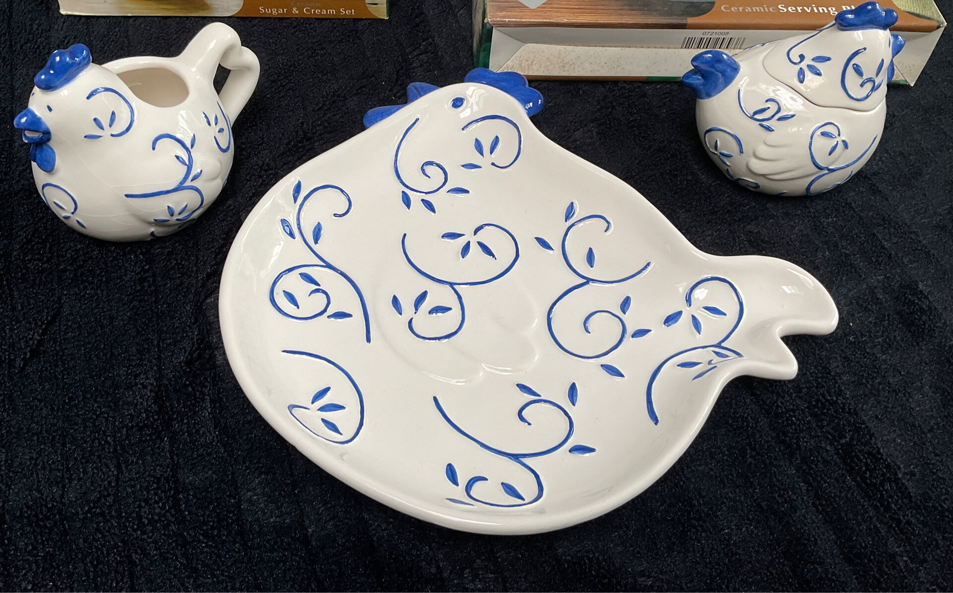 Sugar bowl and cream jug set
