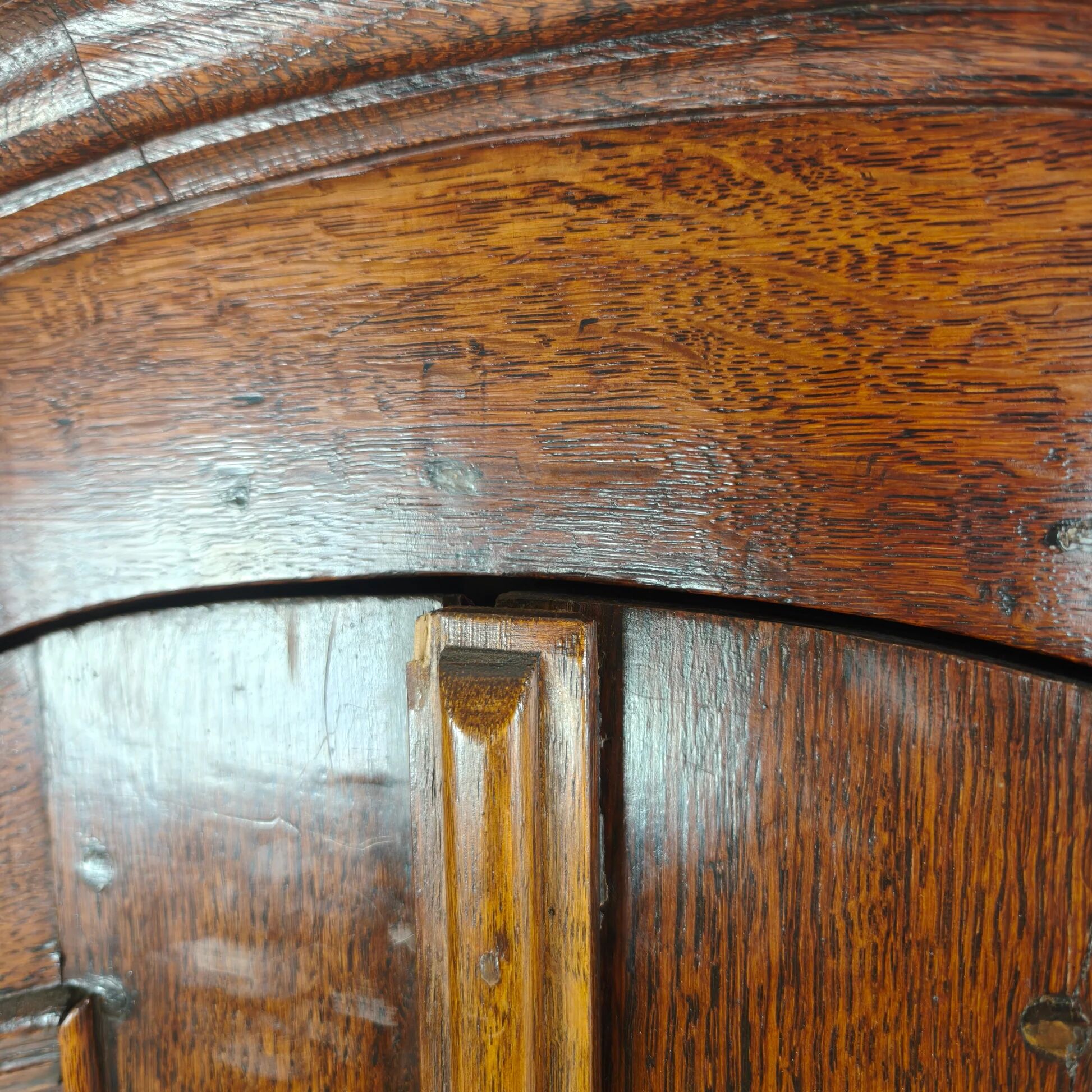 Rare Dutch 18th century oak cabinet – “Luierkabinet”