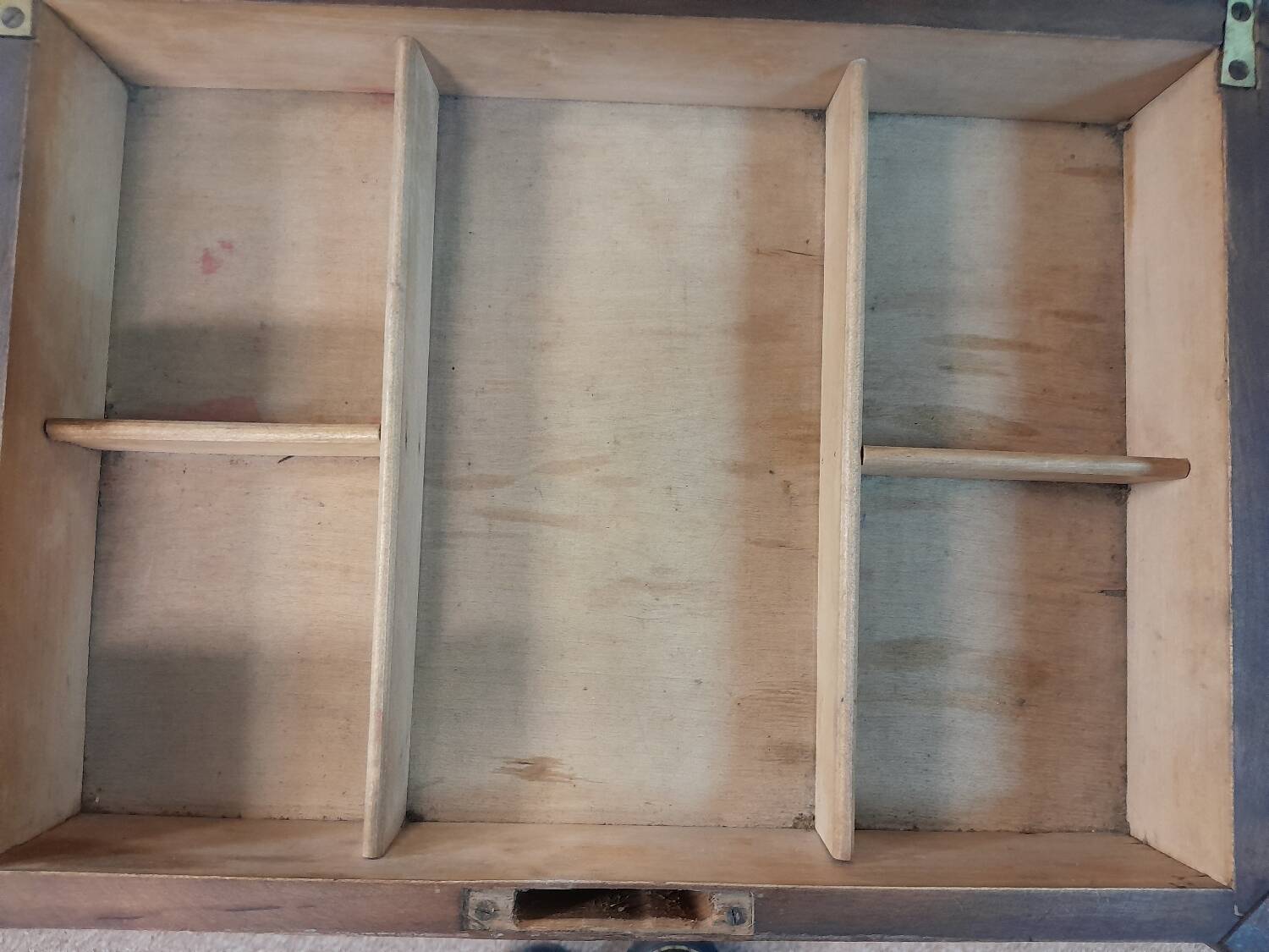 Inlaid dressing table