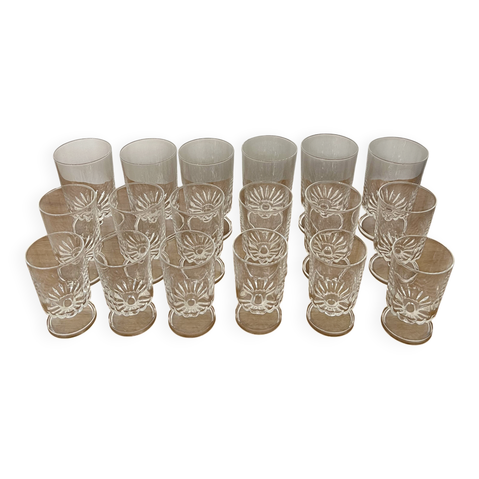 Service of 3x6 "Élysée" crystal glasses from Arques.