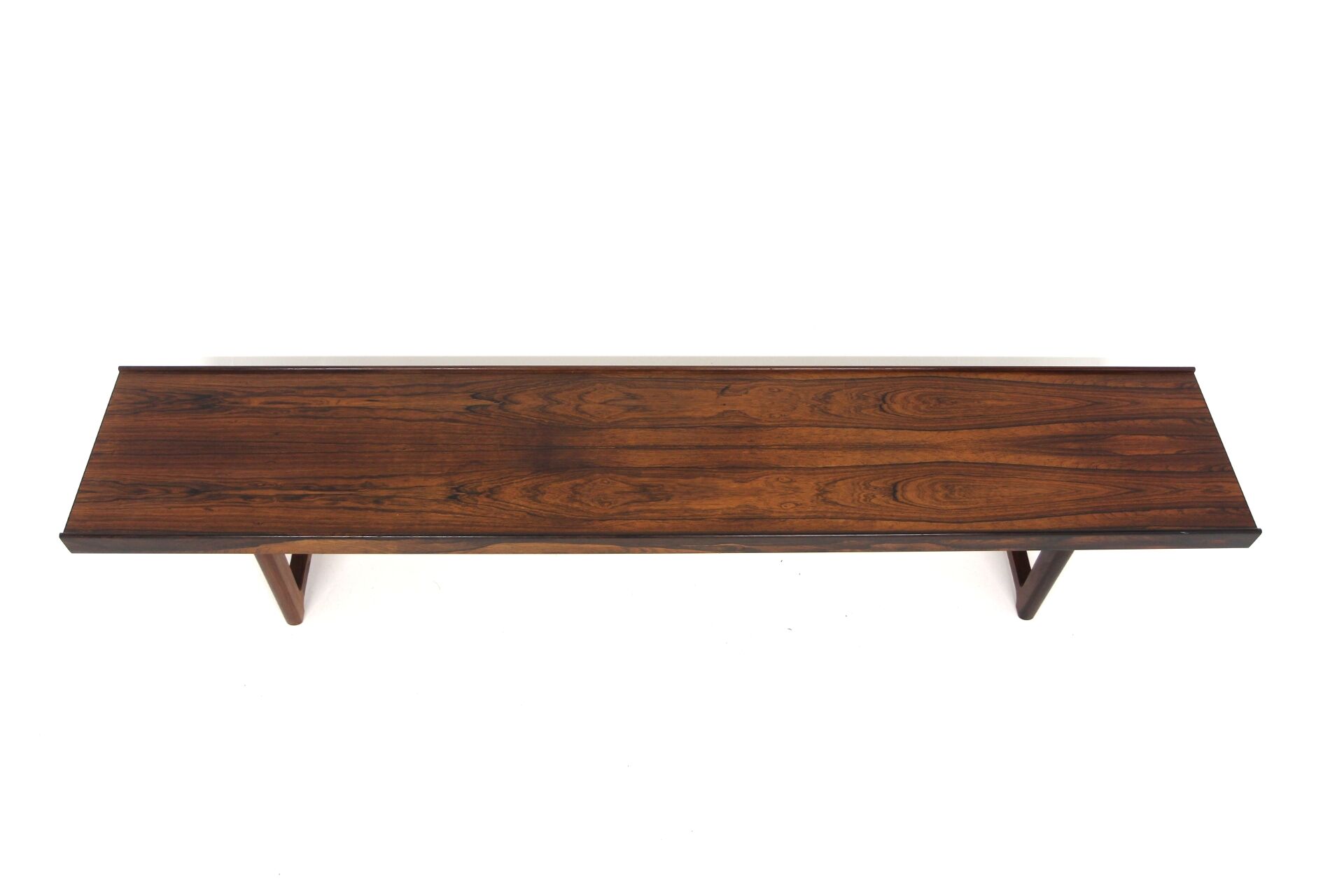 Scandinavian bench "Krobo" in rosewood, Torbjørn Afdal for Bruksbo, Norway, 1960.