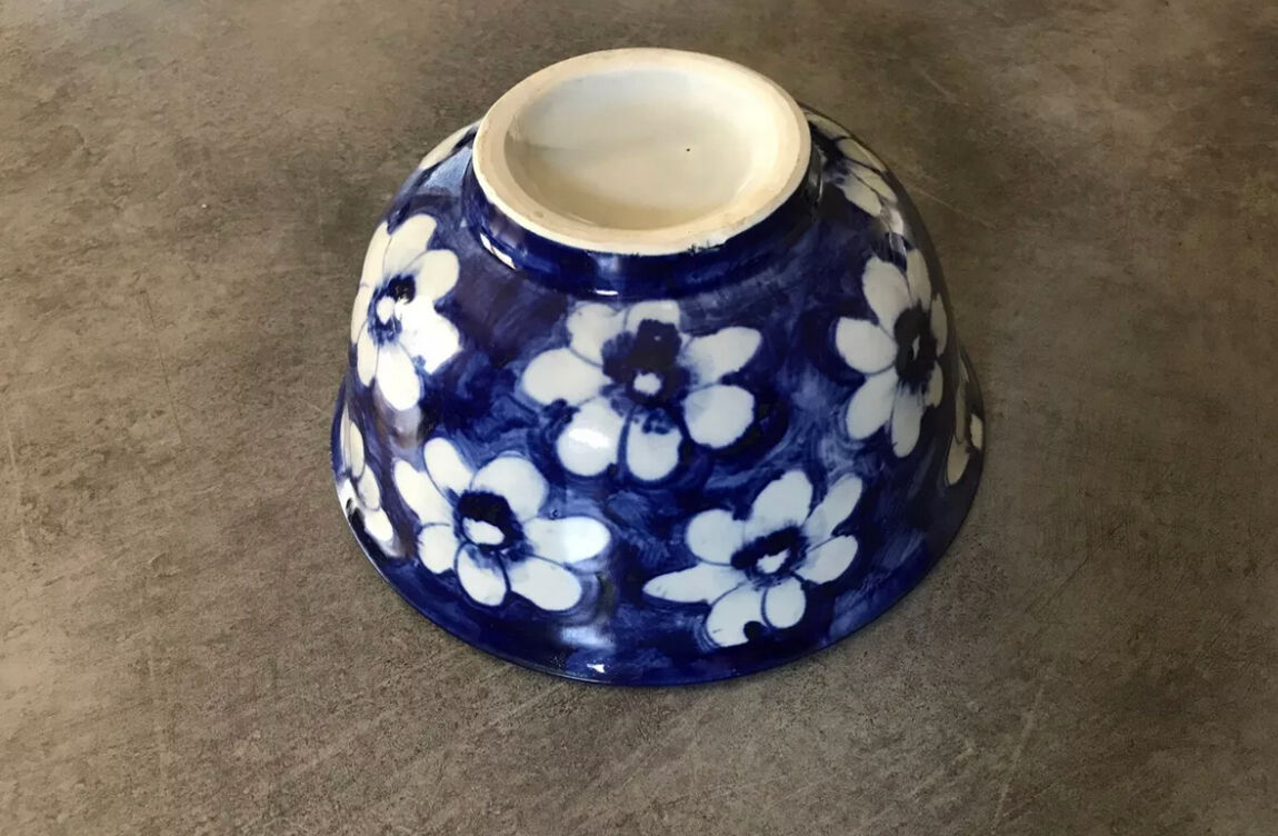 Vintage cup bowl in earthenware with blue floral paint décor - 18.5 cm