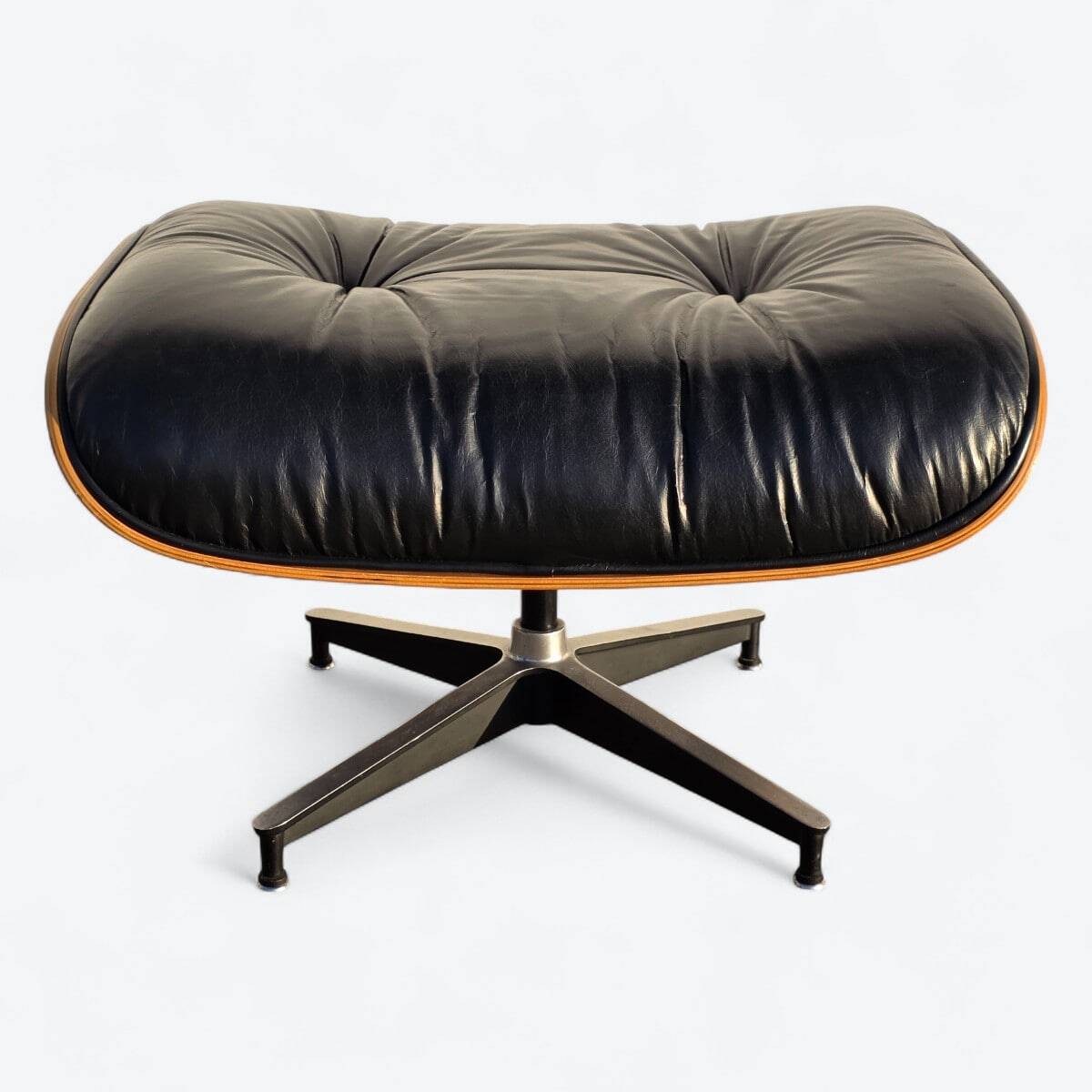 Black & Rosewood Herman Miller Original Eames Lounge Chair & Ottoman