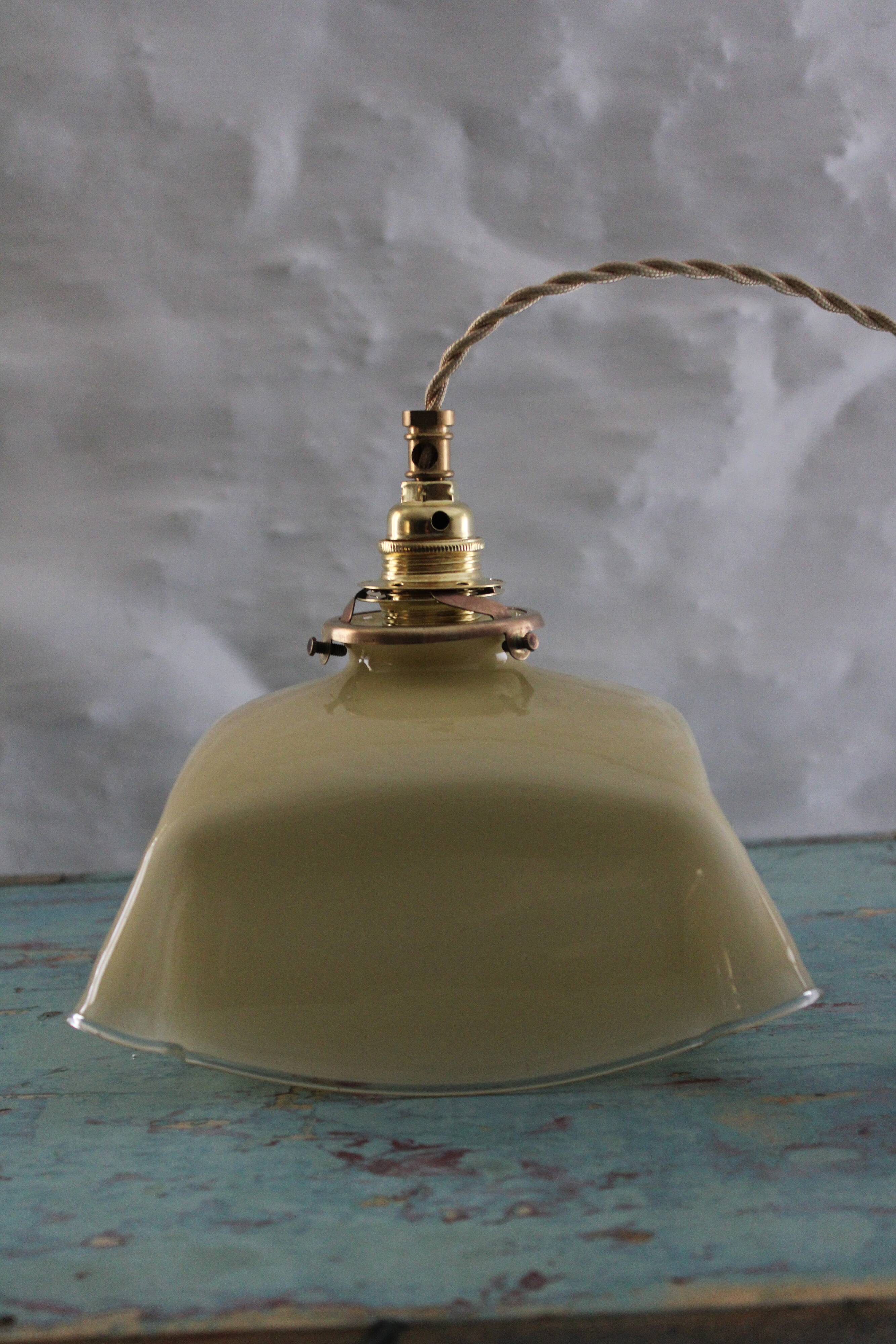 Draped opaline suspension