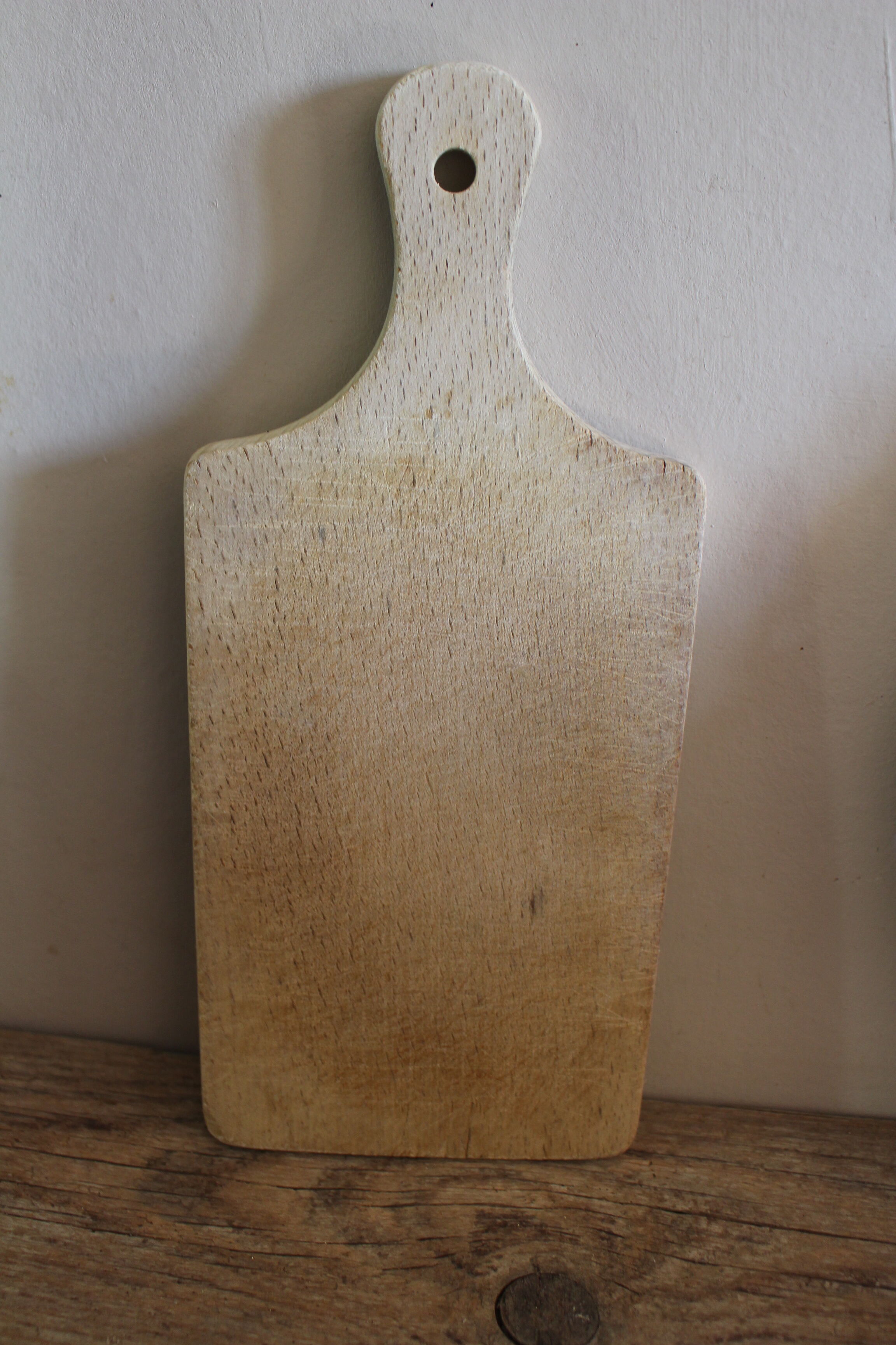 Petite planche à découper en bois manche